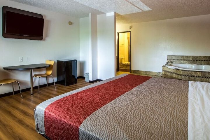 Room 11 of 47