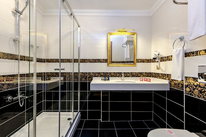 Bath Photo