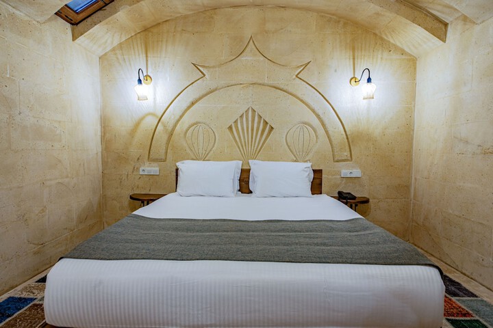Room 5 of 86