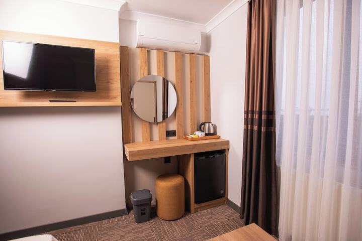 Room 32 of 78