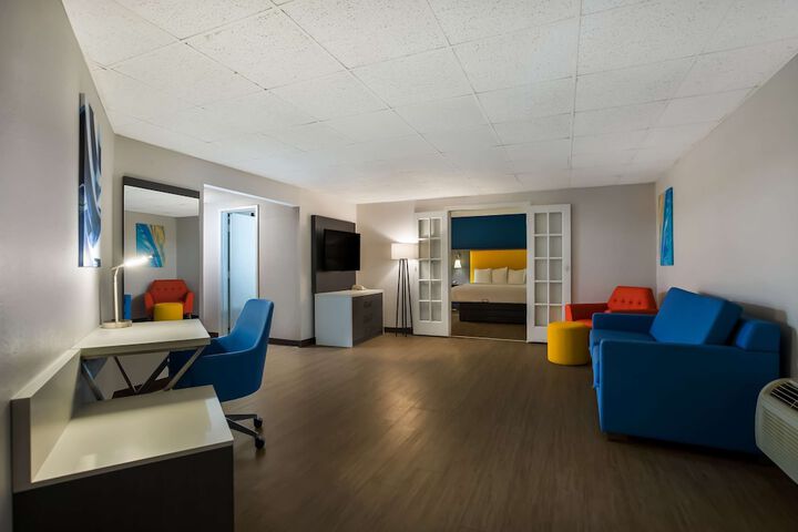 1 King Bed High Speed Internet Accessible Microwave and Refrigerator, Coffee Maker Iron and Ironing Board Hairdryer Continental Breakfast (1 of 10)