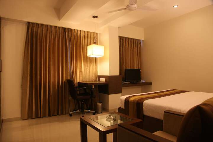 Room 8 of 43