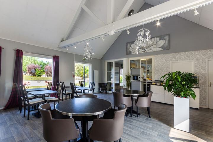Dining Photos