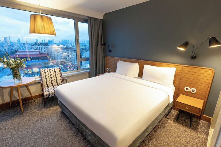 Room 25 of 61