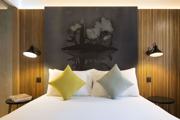 Room 33 of 116