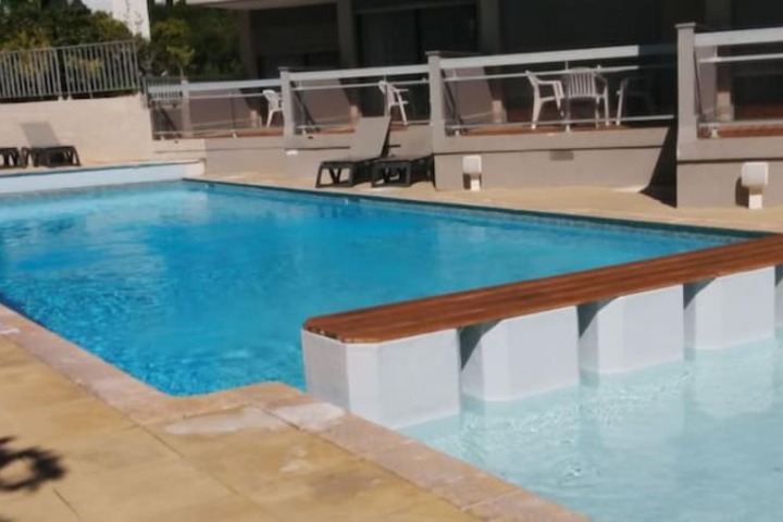 Pool Hotel