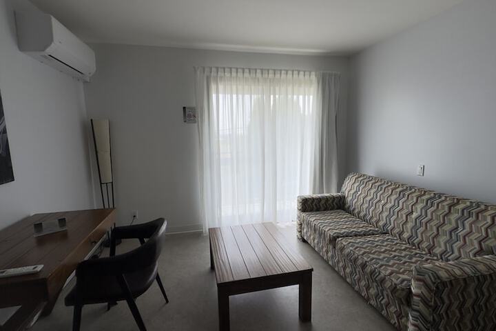 Room 42 of 80