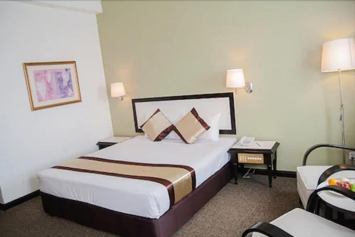 Room 19 of 43