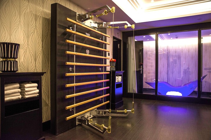 Hotel with Gym