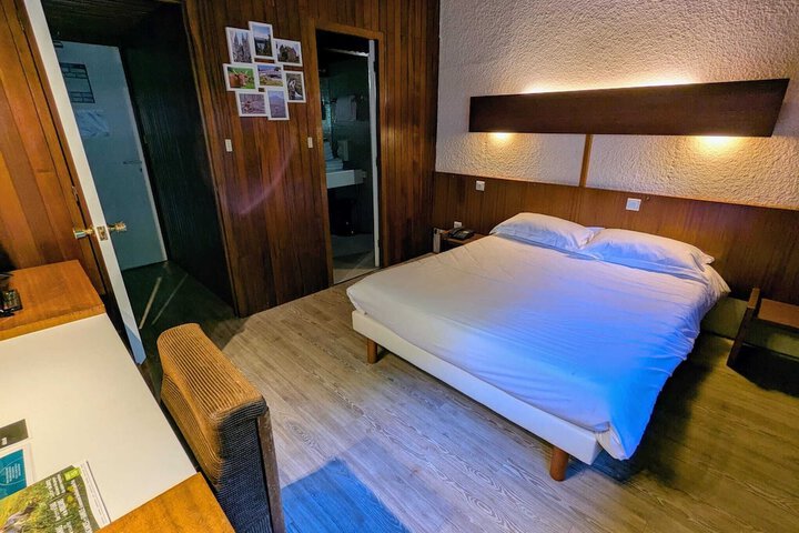 Room 10 of 52