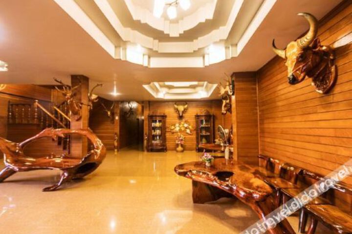 Hotel Interior 11 of 26