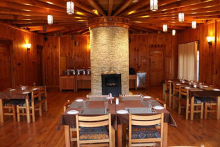Dining 3 of 16
