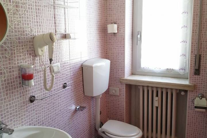 Room 105 of 140