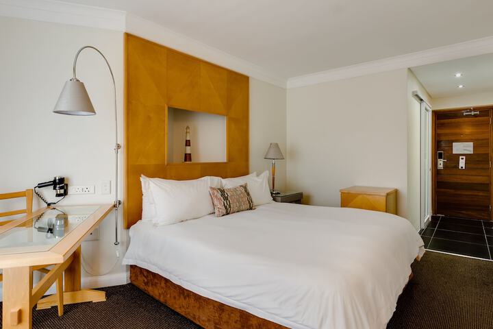 Room 21 of 66