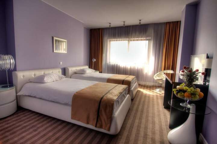 Room 25 of 75