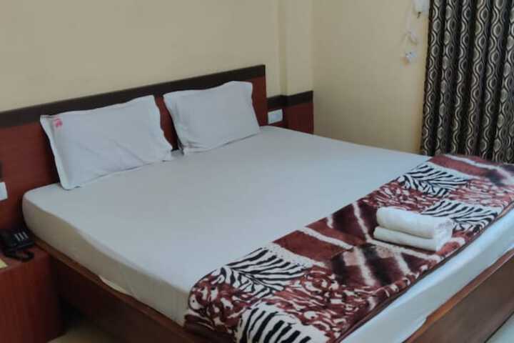 Room 5 of 13