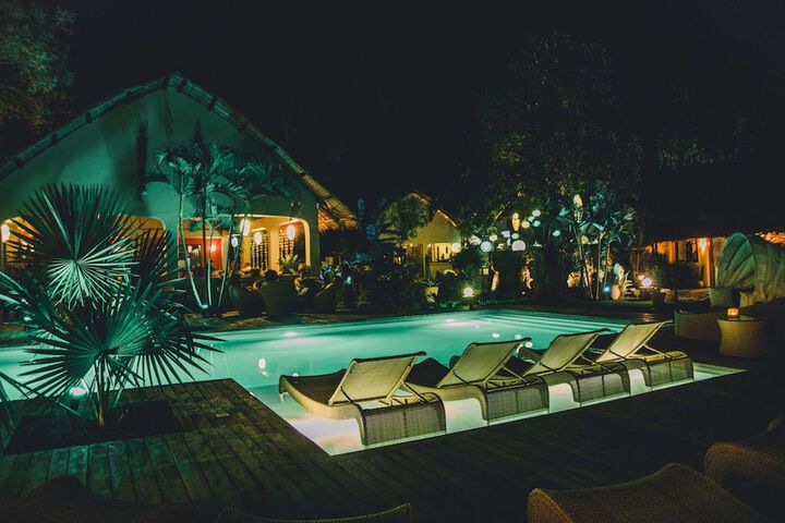 Hotel Pool
