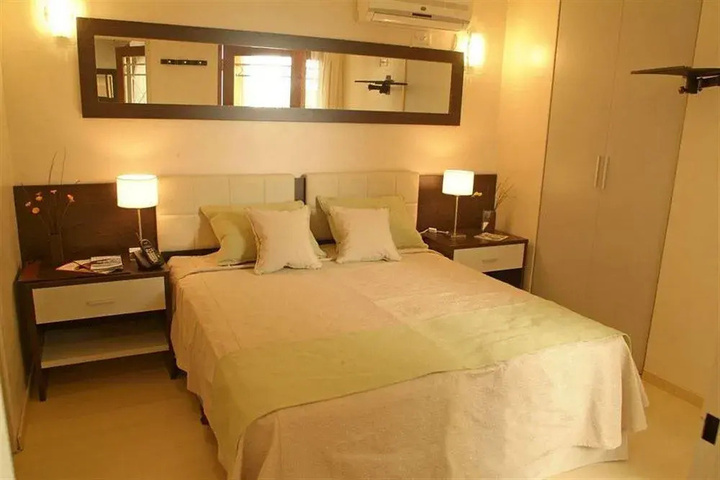 Room 3 of 5