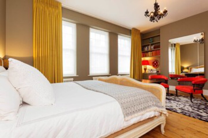 Room 15 of 24