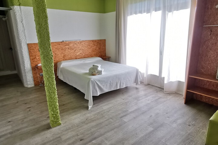 Room 26 of 63