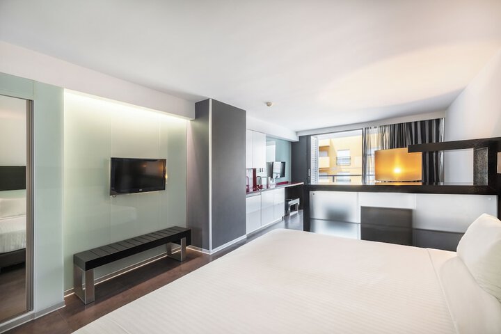 Room 38 of 79