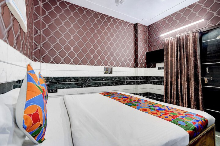 Room 17 of 23