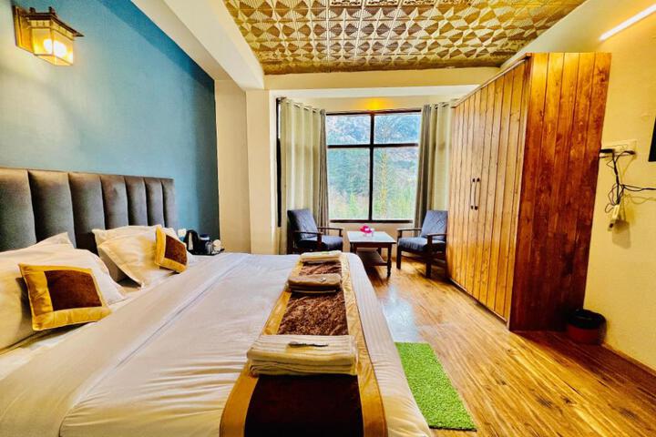 Hotel link way