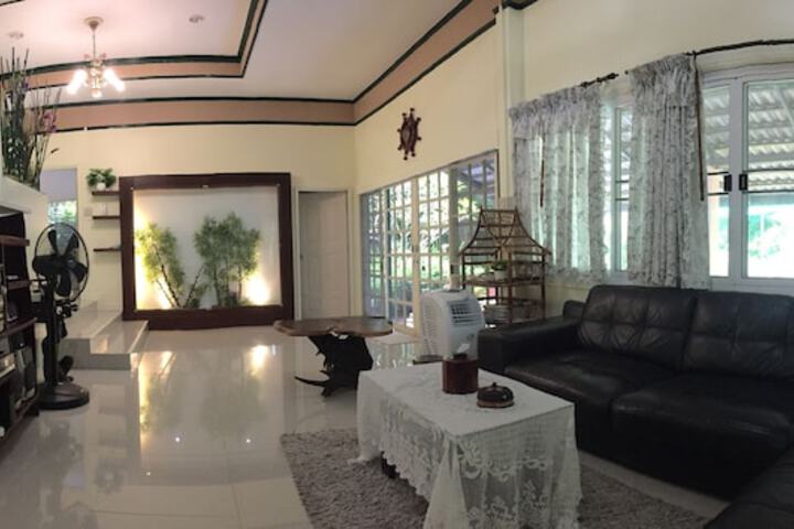 Room 19 of 37