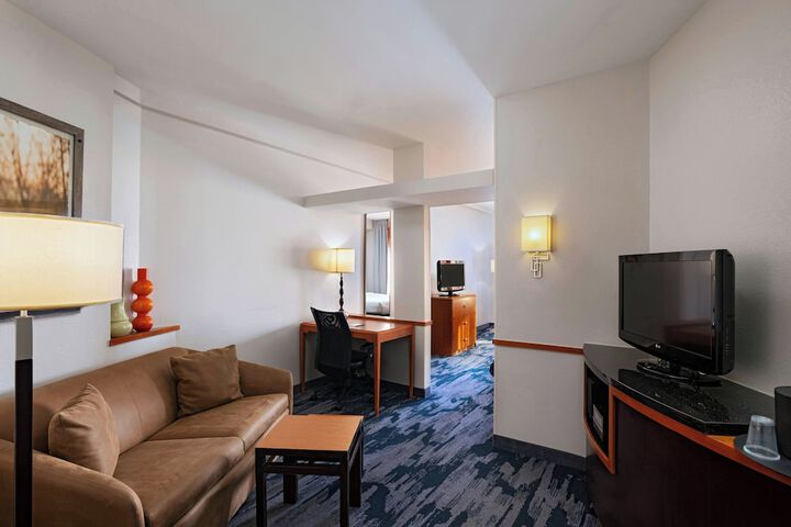 Room 19 of 47