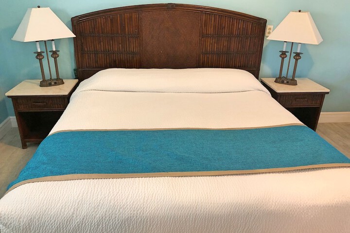 Room 28 of 131