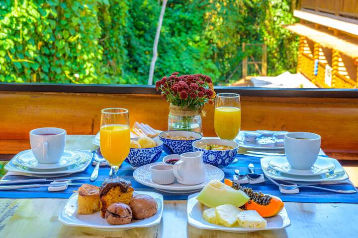 Breakfast/Coffee Service 160 of 252