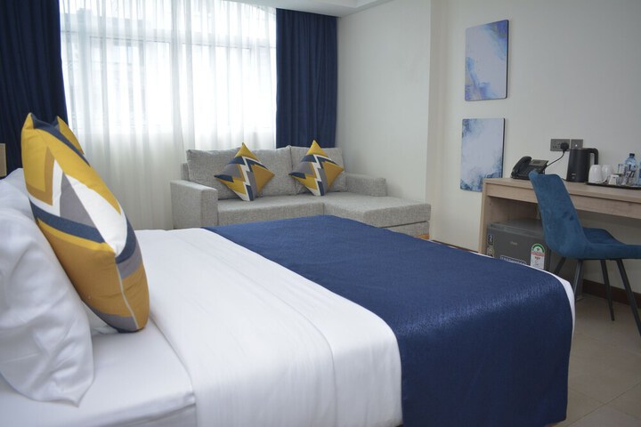 Room 5 of 38
