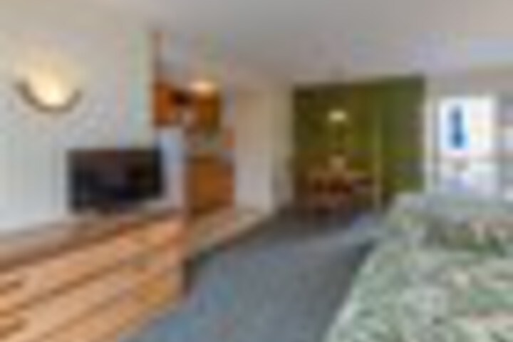 Room 101 of 216