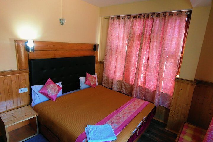 Room 5 of 29