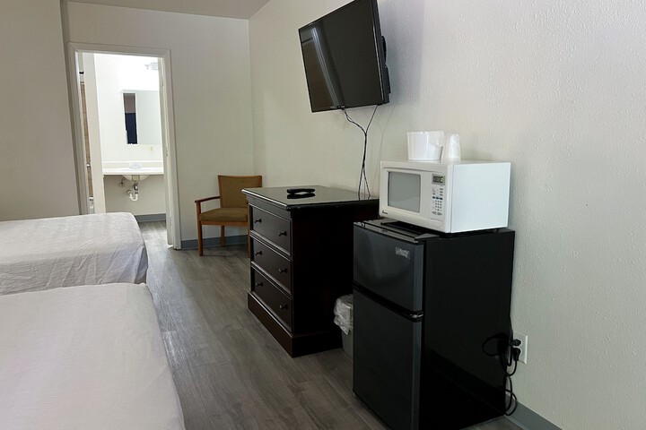 Room 18 of 73