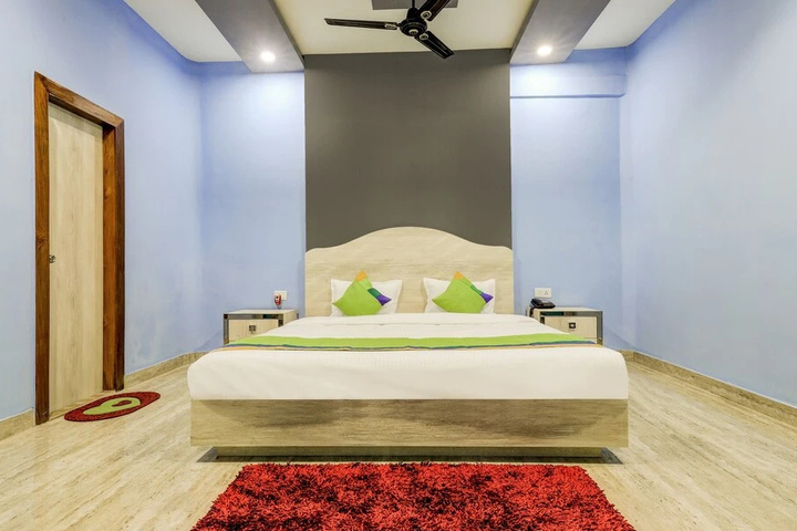 Room 5 of 19
