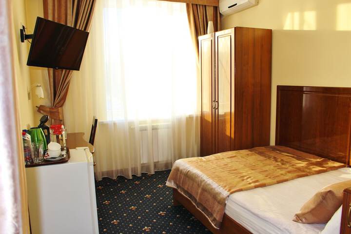 Room 16 of 39