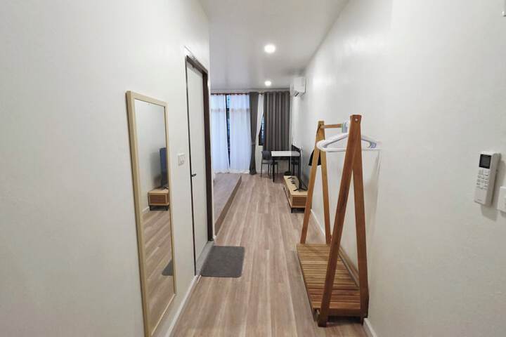Room 33 of 68