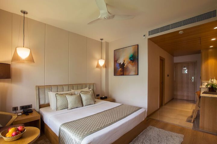 Room 18 of 53