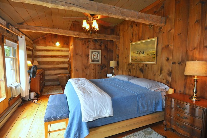 Room 4 of 42