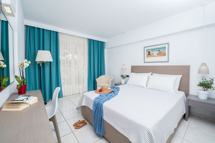 Room 4 of 42