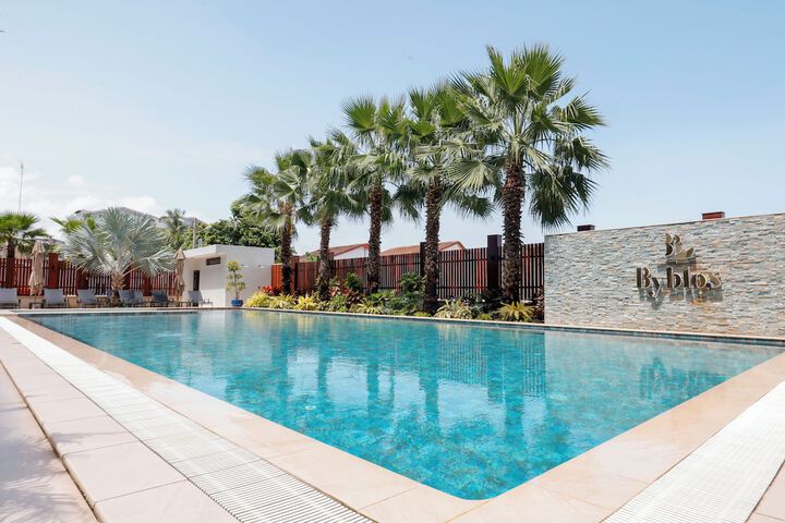Pool 17 of 27