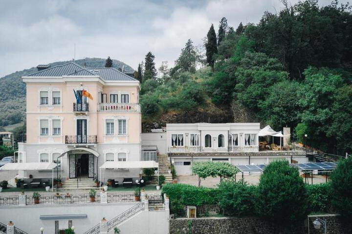 Villa Lussana