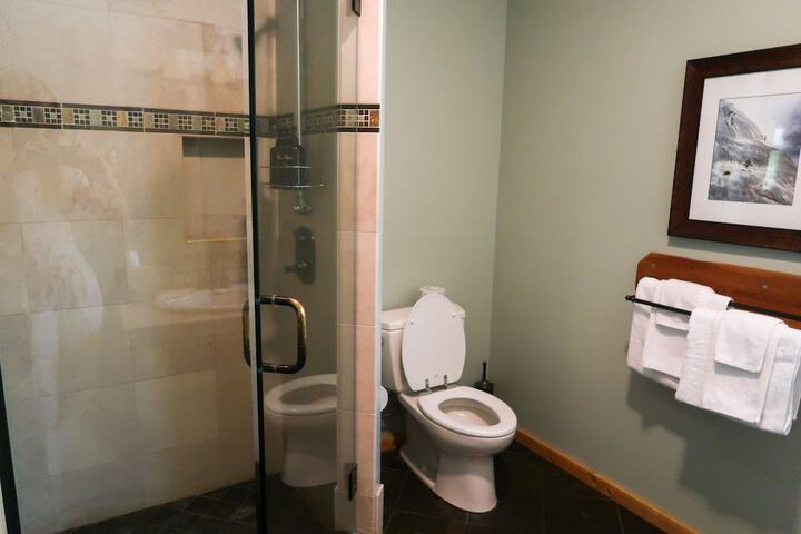 Room 73 of 192