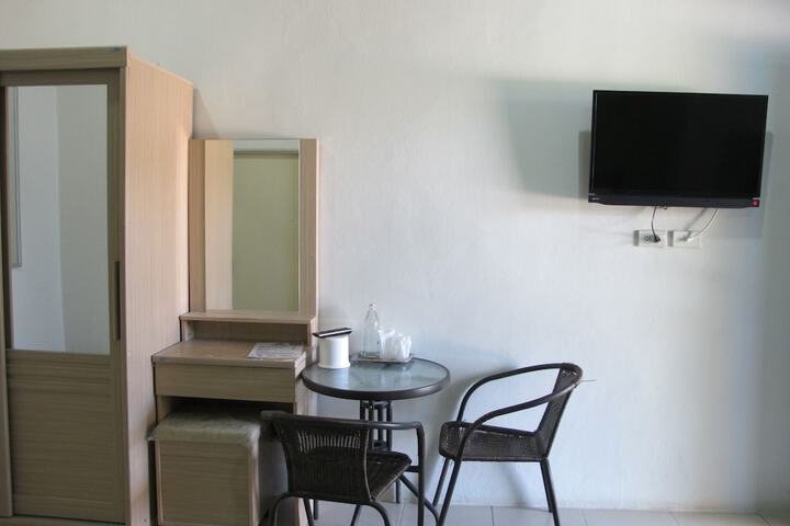 Room 18 of 38