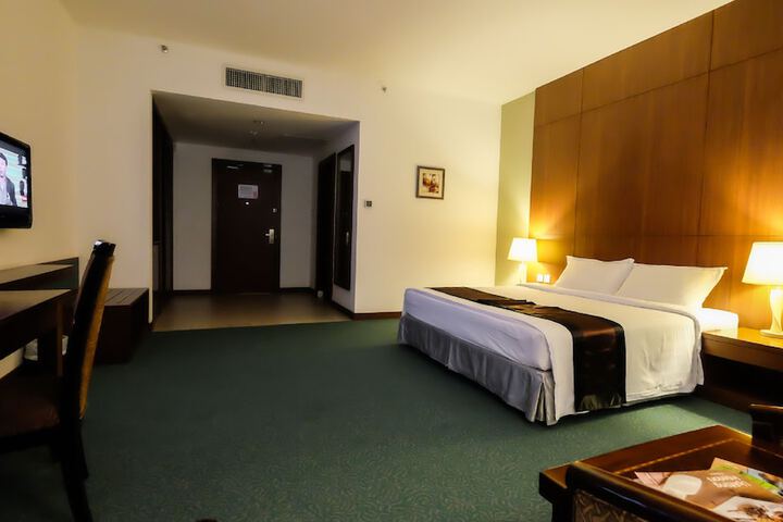 Room 30 of 67