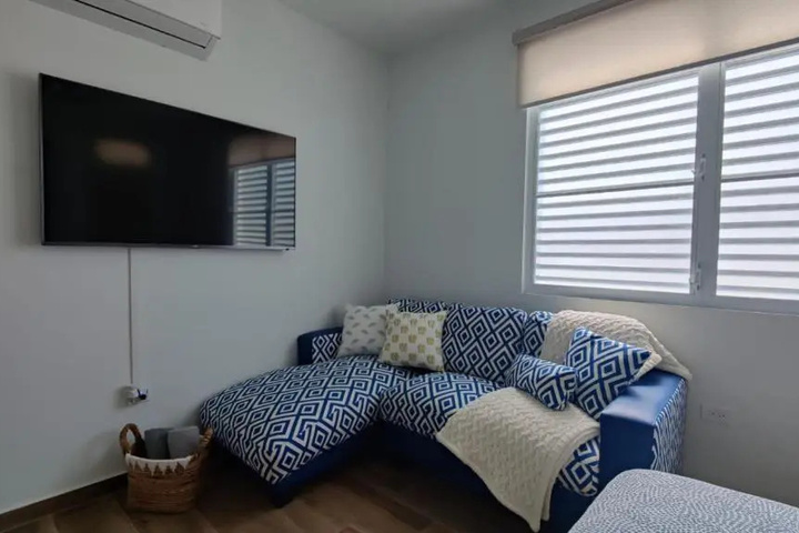 Room 5 of 14