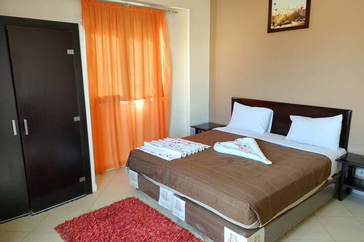 Room 5 of 41