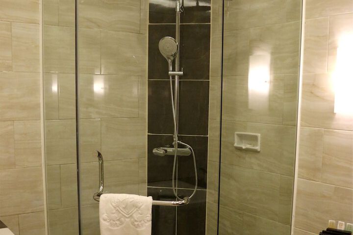Room 42 of 72