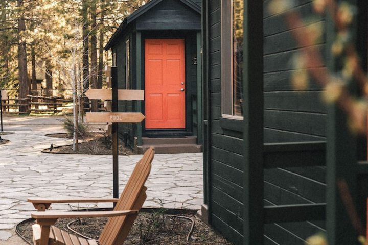 Hotel Exterior 104 of 139